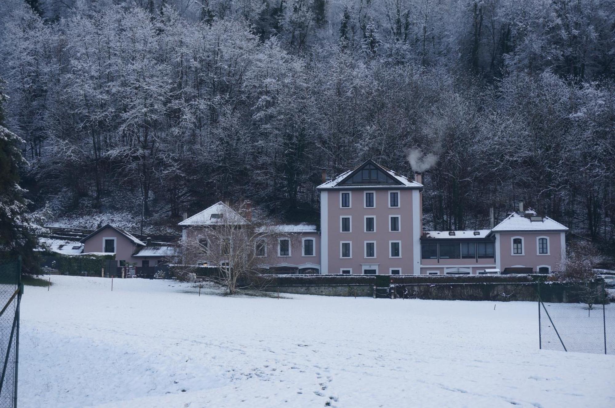 Residence Du Parc Saint-Martin-dʼUriage Exteriör bild